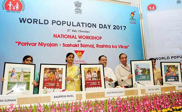Shri J P Nadda, Union Minister of Health and Family Welfare unveiling the communication campaign under "Mission Parivar Vikas
